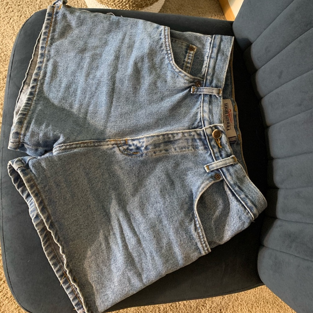 Classic High Sierra shorts